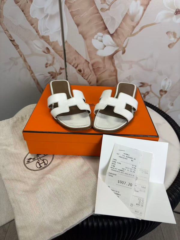 Hermes  Box Calfskin Oran Sandals 37 White