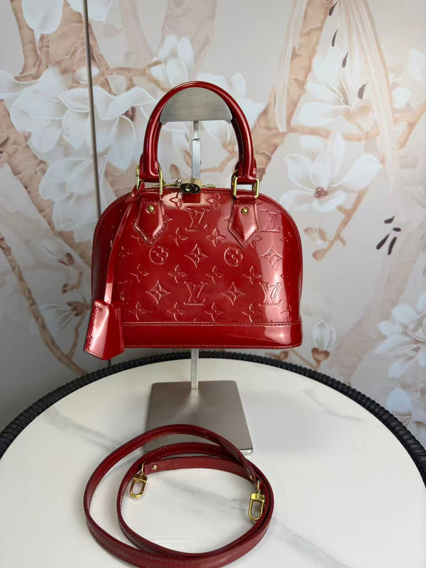 Louis Vuitton  Vernis Alma BB Rose Indien
